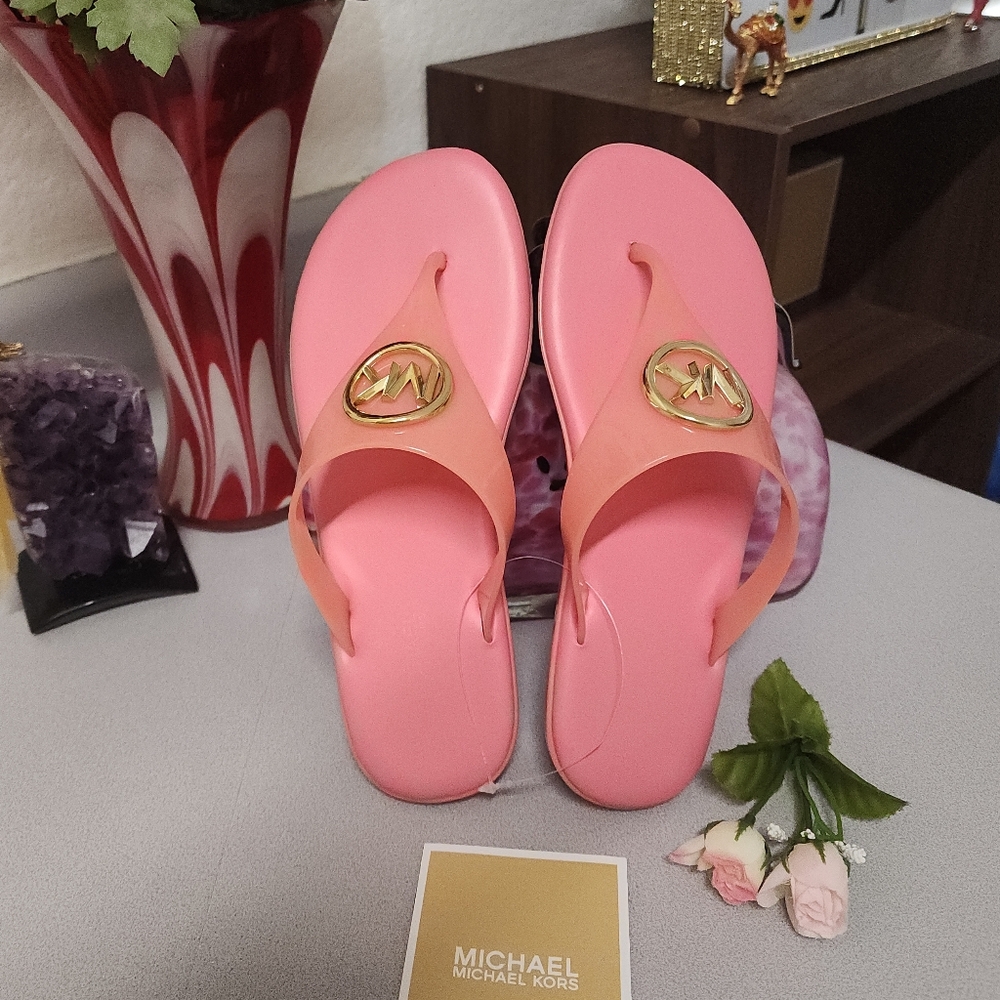 NWT MICHAEL KOR Carmen Jelly Thong Sandals